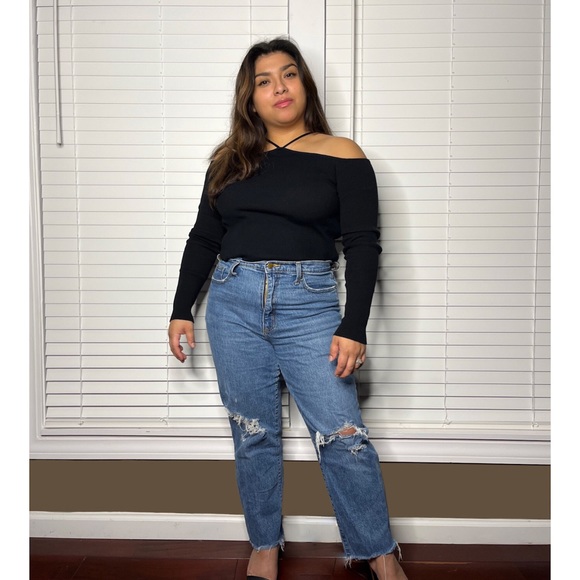 Cold shoulder ribbed top - Picture 2 of 8